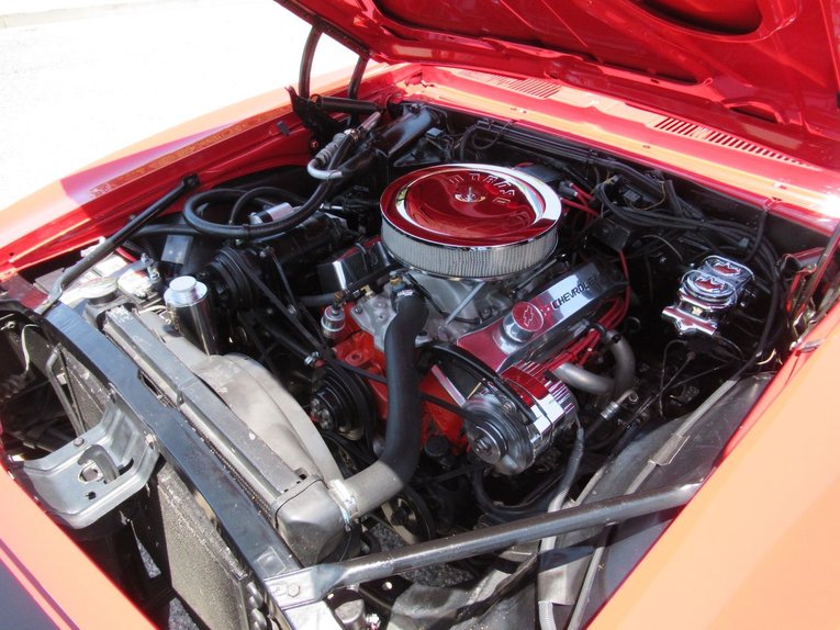 Unknown-Camaro-1967-Bolero-Red-Black-13