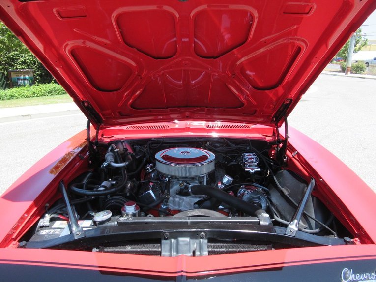 Unknown-Camaro-1967-Bolero-Red-Black-14