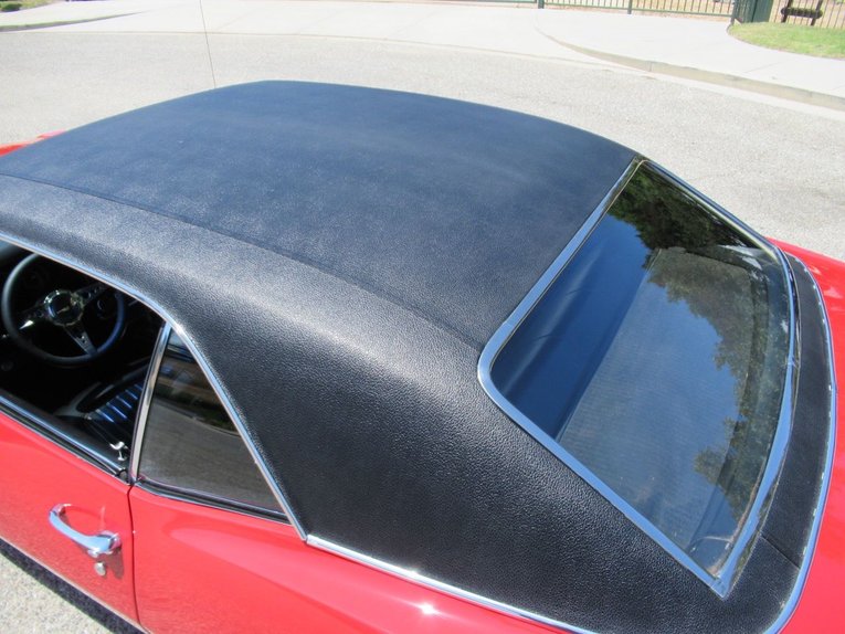 Unknown-Camaro-1967-Bolero-Red-Black-17