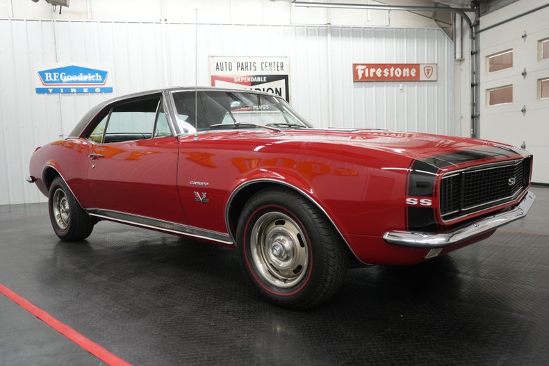 Unknown-Camaro-1967-Bolero-Red-Black-18