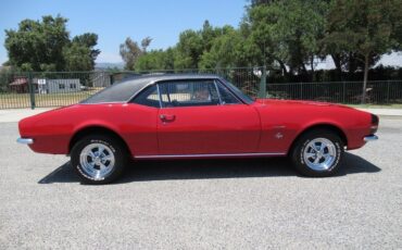 Unknown-Camaro-1967-Bolero-Red-Black-2