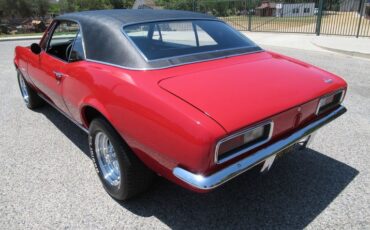 Unknown-Camaro-1967-Bolero-Red-Black-20