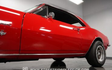 Unknown-Camaro-1967-Bolero-Red-Black-20