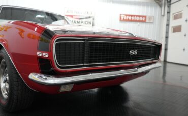 Unknown-Camaro-1967-Bolero-Red-Black-21