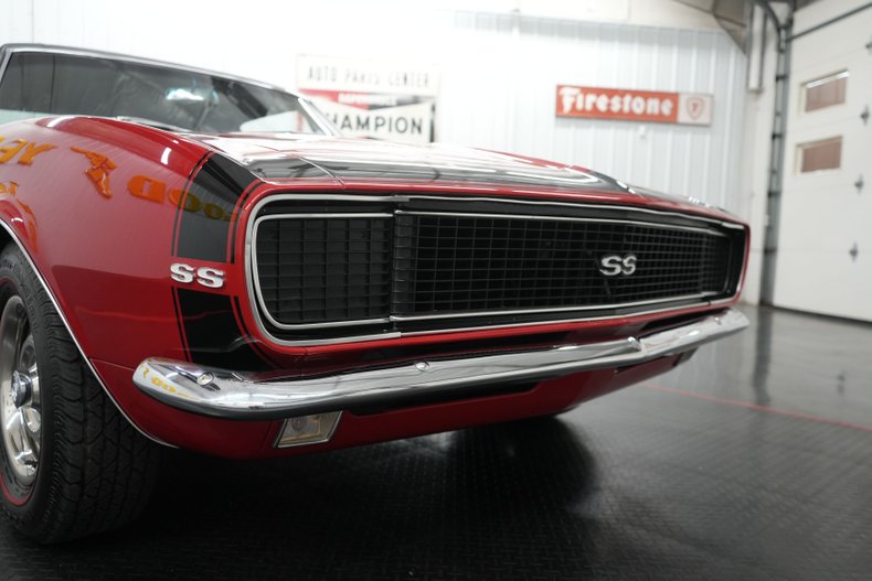 Unknown-Camaro-1967-Bolero-Red-Black-21