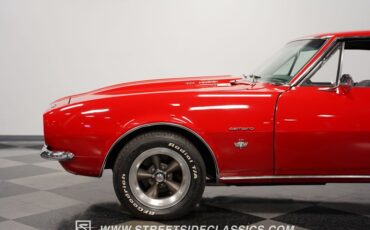 Unknown-Camaro-1967-Bolero-Red-Black-21