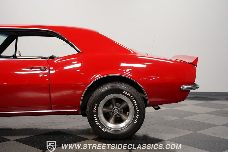 Unknown-Camaro-1967-Bolero-Red-Black-22