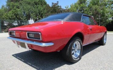 Unknown-Camaro-1967-Bolero-Red-Black-23