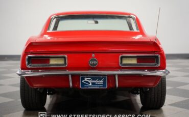 Unknown-Camaro-1967-Bolero-Red-Black-23