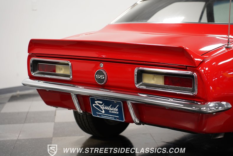 Unknown-Camaro-1967-Bolero-Red-Black-24