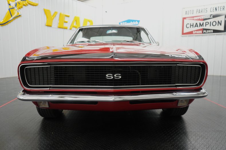 Unknown-Camaro-1967-Bolero-Red-Black-25
