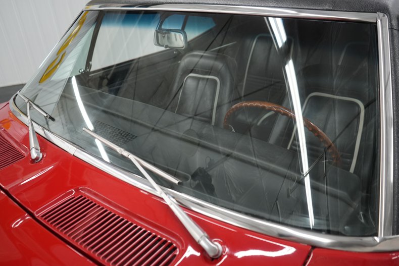 Unknown-Camaro-1967-Bolero-Red-Black-27