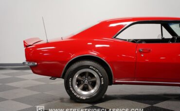 Unknown-Camaro-1967-Bolero-Red-Black-27