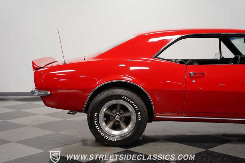 Unknown-Camaro-1967-Bolero-Red-Black-27
