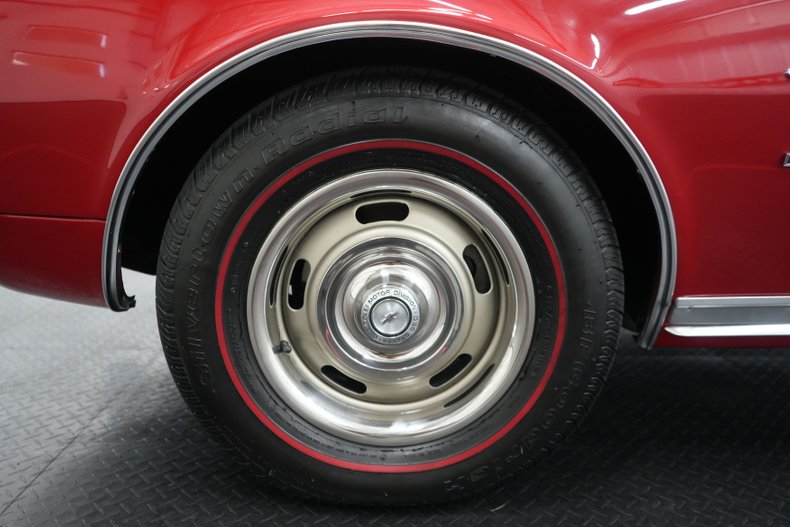 Unknown-Camaro-1967-Bolero-Red-Black-29