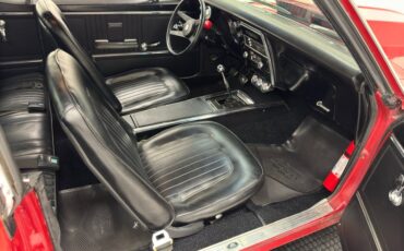 Unknown-Camaro-1967-Bolero-Red-Black-35