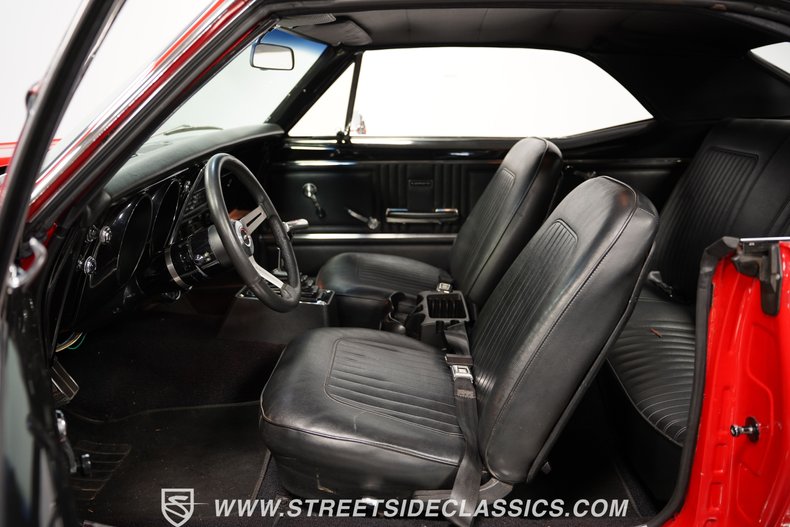 Unknown-Camaro-1967-Bolero-Red-Black-36