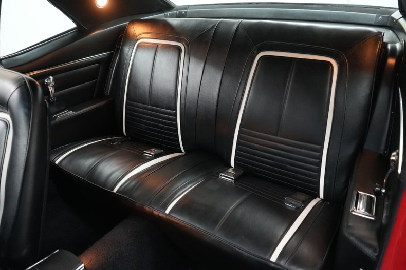 Unknown-Camaro-1967-Bolero-Red-Black-38