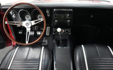 Unknown-Camaro-1967-Bolero-Red-Black-39