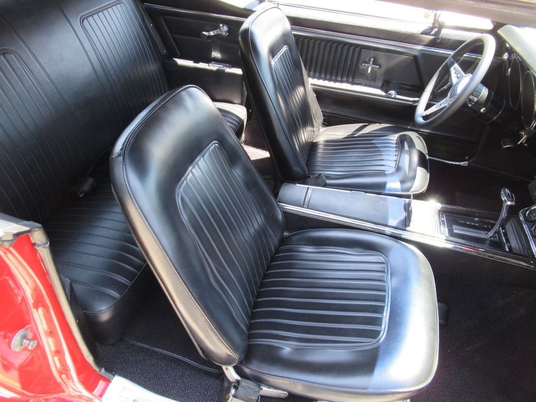 Unknown-Camaro-1967-Bolero-Red-Black-4