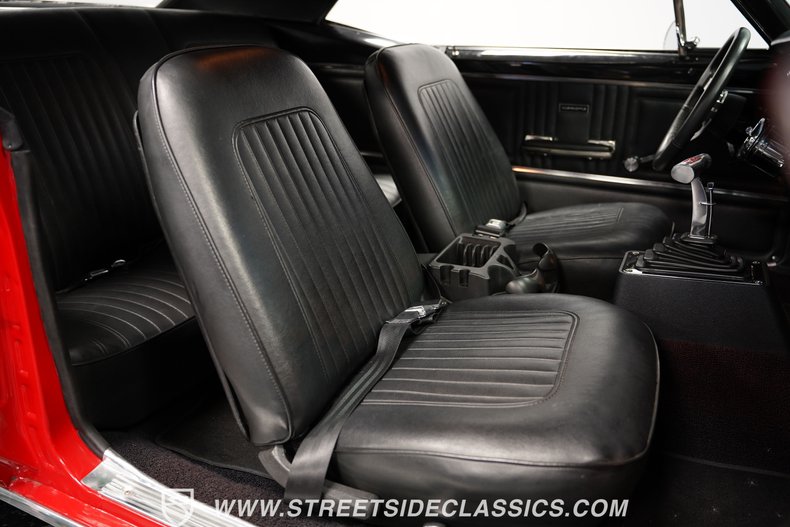 Unknown-Camaro-1967-Bolero-Red-Black-47