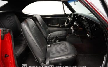 Unknown-Camaro-1967-Bolero-Red-Black-48