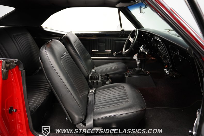 Unknown-Camaro-1967-Bolero-Red-Black-48
