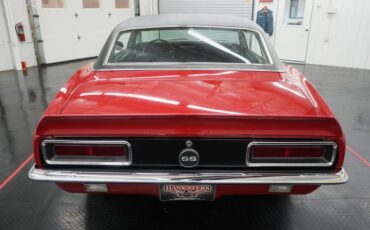 Unknown-Camaro-1967-Bolero-Red-Black-9