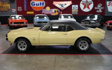 Unknown-Camaro-1967-Butternut-Yellow-Black-11