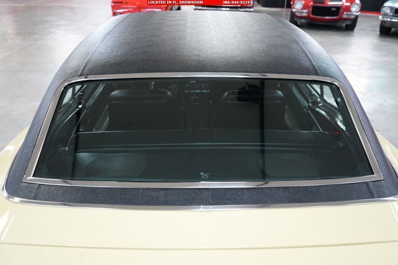 Unknown-Camaro-1967-Butternut-Yellow-Black-12