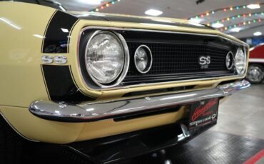 Unknown-Camaro-1967-Butternut-Yellow-Black-15