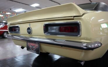Unknown-Camaro-1967-Butternut-Yellow-Black-16