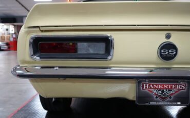 Unknown-Camaro-1967-Butternut-Yellow-Black-20
