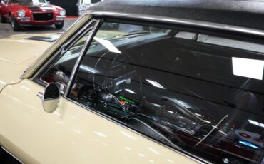 Unknown-Camaro-1967-Butternut-Yellow-Black-21