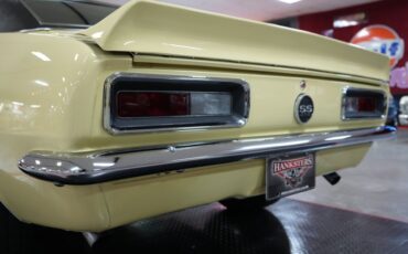 Unknown-Camaro-1967-Butternut-Yellow-Black-29