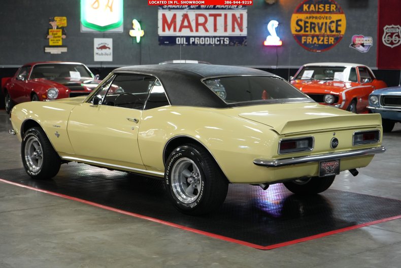 Unknown-Camaro-1967-Butternut-Yellow-Black-3