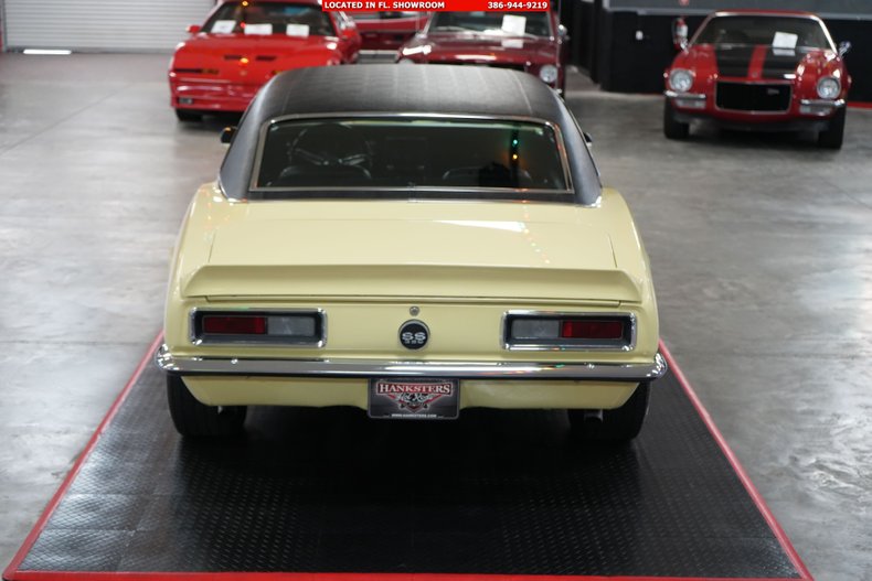 Unknown-Camaro-1967-Butternut-Yellow-Black-32