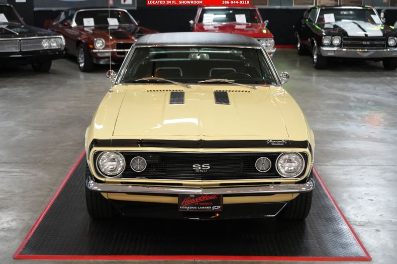 Unknown-Camaro-1967-Butternut-Yellow-Black-36