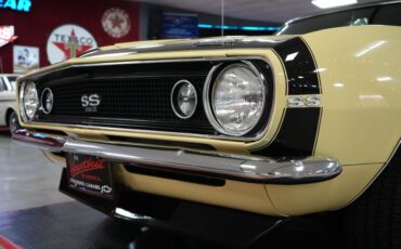 Unknown-Camaro-1967-Butternut-Yellow-Black-37