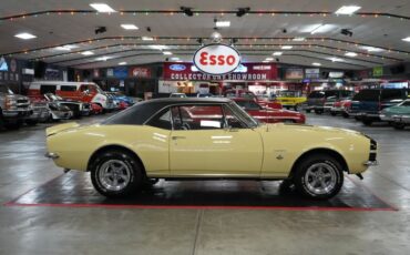 Unknown-Camaro-1967-Butternut-Yellow-Black-42