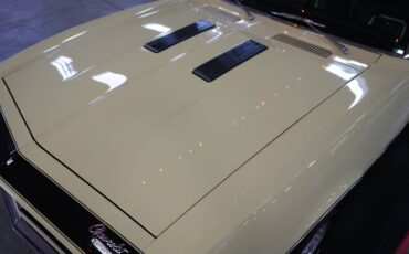Unknown-Camaro-1967-Butternut-Yellow-Black-44