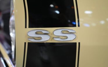 Unknown-Camaro-1967-Butternut-Yellow-Black-47