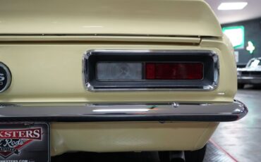 Unknown-Camaro-1967-Butternut-Yellow-Black-49