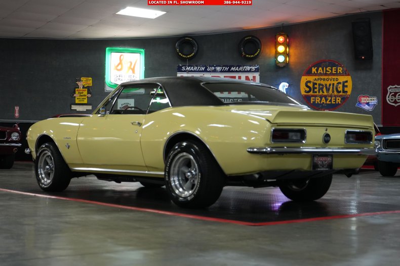 Unknown-Camaro-1967-Butternut-Yellow-Black-7