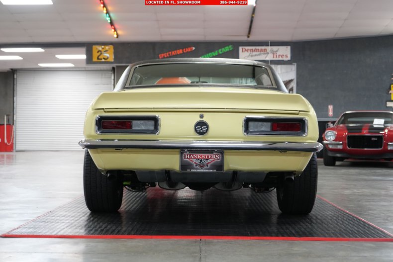 Unknown-Camaro-1967-Butternut-Yellow-Black-8