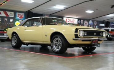 Unknown-Camaro-1967-Butternut-Yellow-Black-9