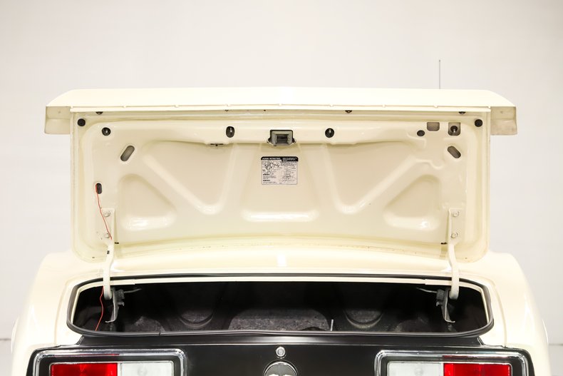 Unknown-Camaro-1967-Capri-Creme-Gold-27