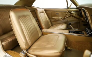 Unknown-Camaro-1967-Capri-Creme-Gold-29