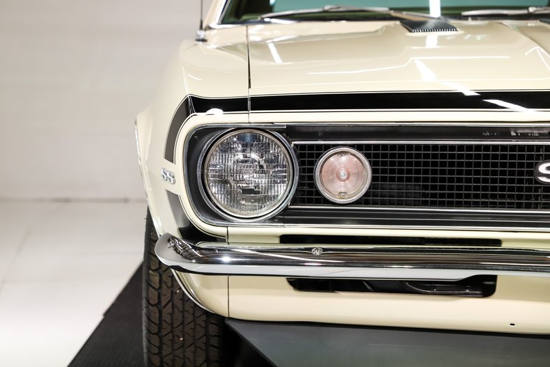 Unknown-Camaro-1967-Capri-Creme-Gold-30