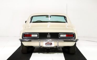 Unknown-Camaro-1967-Capri-Creme-Gold-34